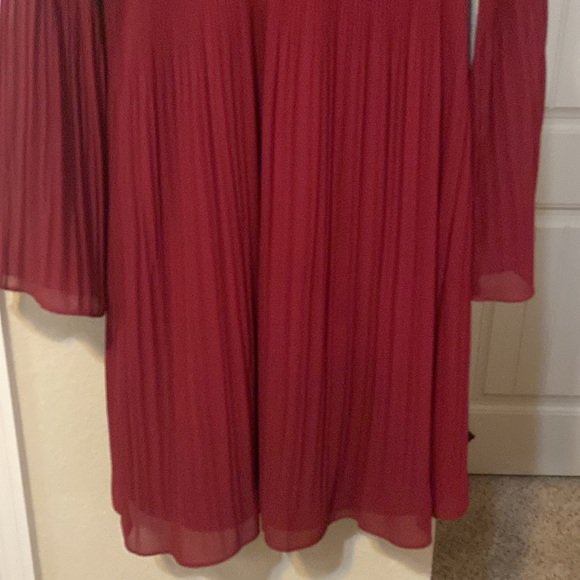 Dress - Picture 4 of 8